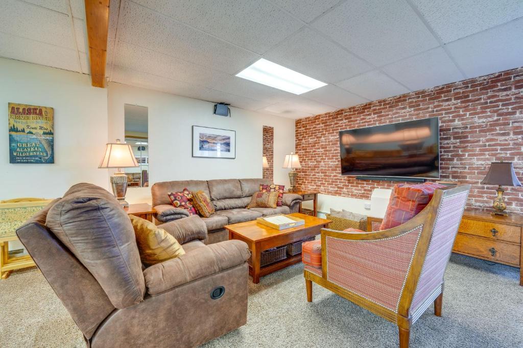 Russian Jack Park Apartment | Anchorage Apt: Home Base for Alaska Adventure!