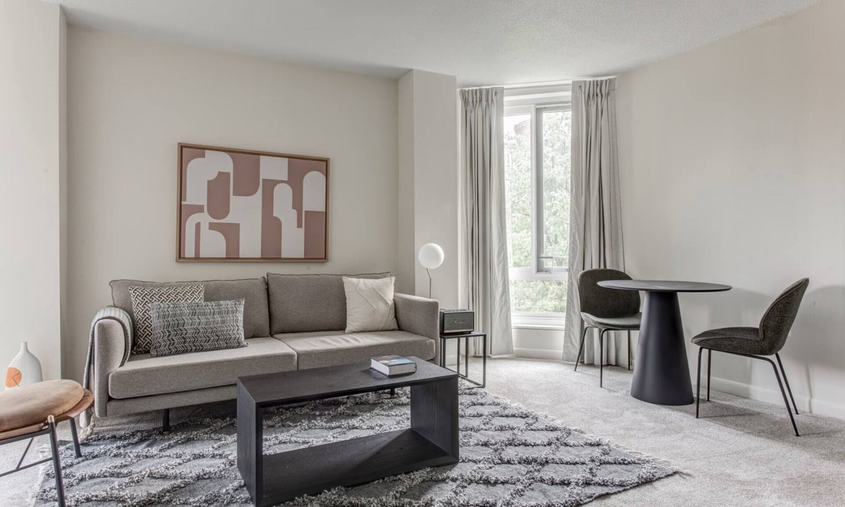 Prudential - St. Botolph Apartment | Beautiful 3BR 2BA Condo in back bay heart