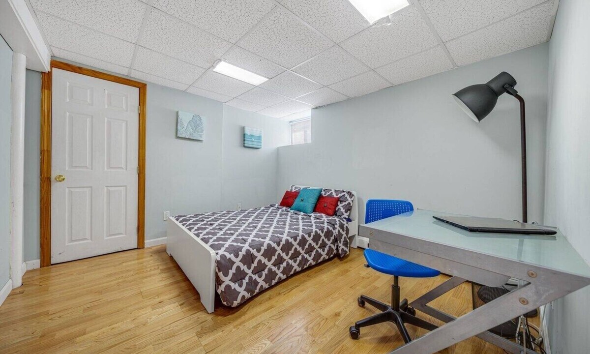 Cambridge Apartment | Cambridge 2BD 2BTH Basement Apt with Parking