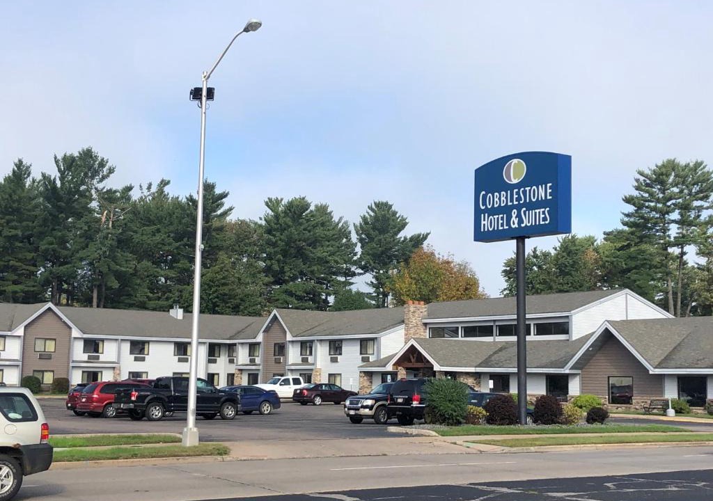 Wisconsin Rapids Hotel | Cobblestone Hotel & Suites - Wisconsin Rapids