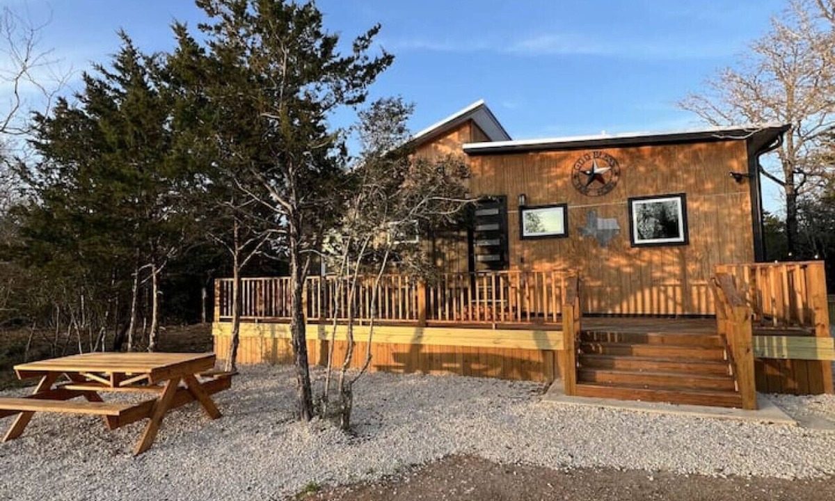 Cedar Creek House | Cozy Cottage Retreat in Nature