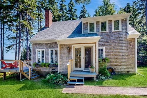 Tenants Harbor House | Dog-friendly, waterfront home on St George River with shore access, great views