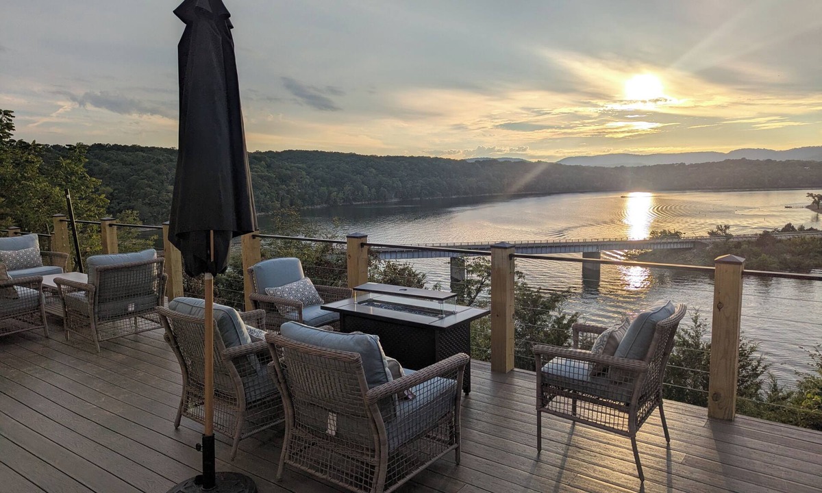 Eagle Rock House | Eagles Landing - Lake Life for up to 12 guests right on Table Rock Lake