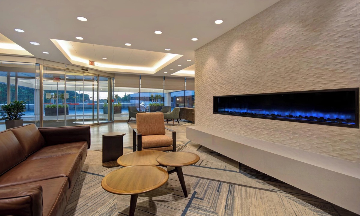 Newton Corner Hotel | Four Points by Sheraton Boston Newton