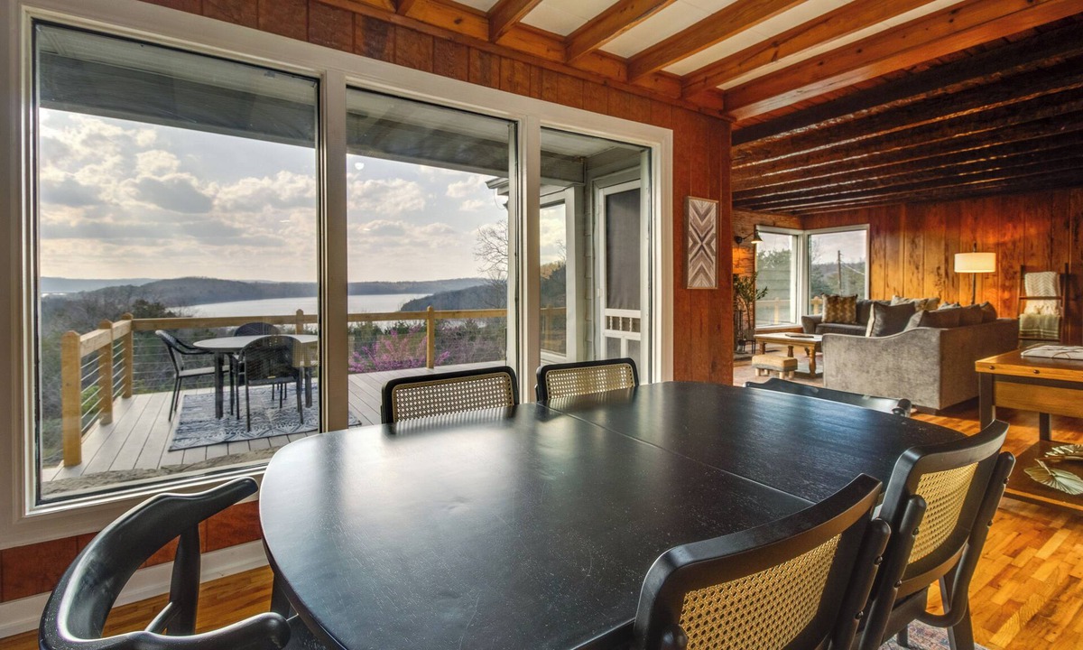 Henderson Cottage | Henderson Cabin w/Deck & Scenic Lake Views!