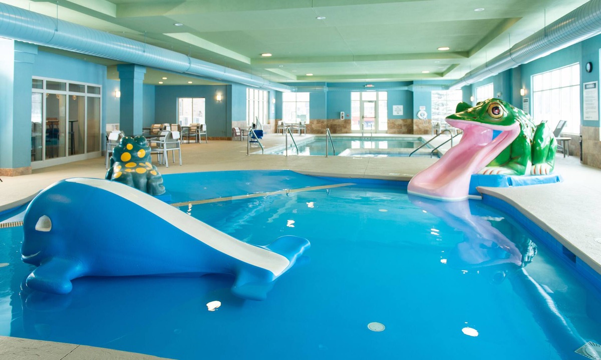 Weston Hotel | Holiday Inn Express Hotel & Suites Wausau by IHG