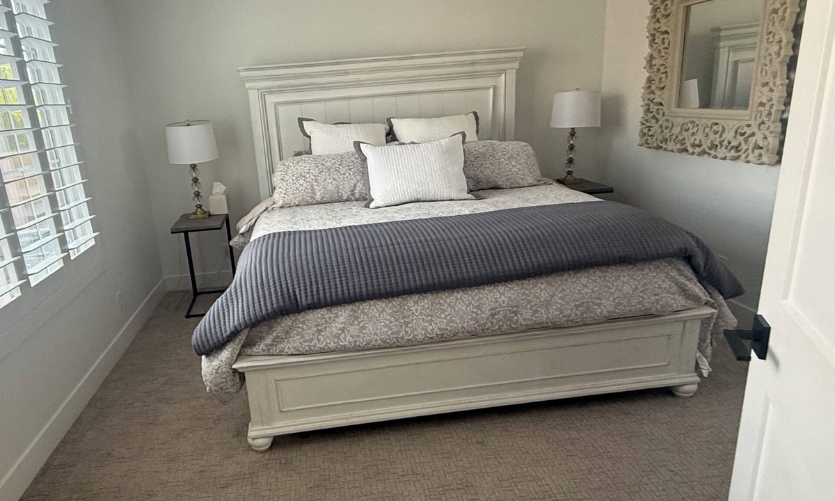 Washington Fields House | Luxe private bedroom and bath in a lovely Washington neighborhood