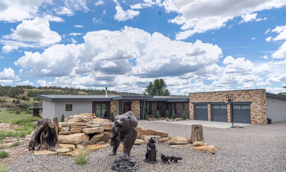 Durango House | Luxury Home With River Access, A/C, Hot Tub, Outdoor Kitchen, Pet Friendly!