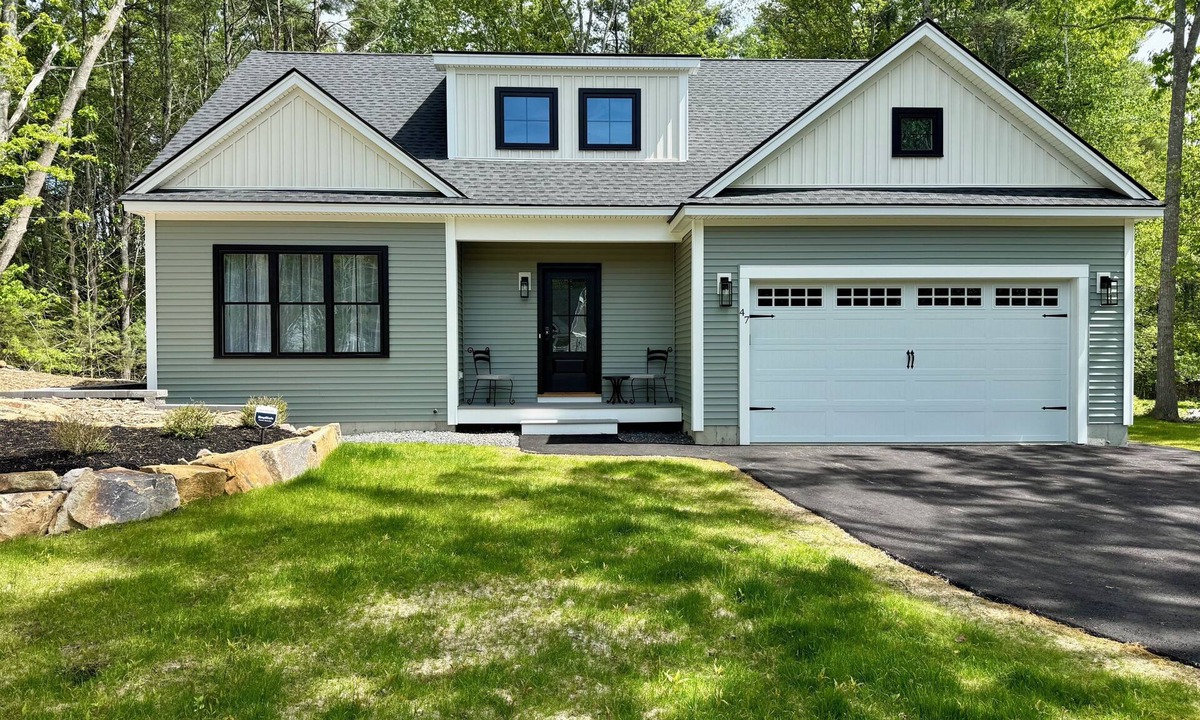 Ogunquit - Wells House | New construction 3 bedroom home with central air in Ogunquit!
