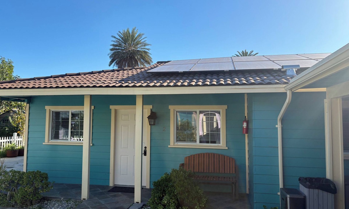 Santa Ana House | Private Guest house close to Disneyland & Little Saigon Mall