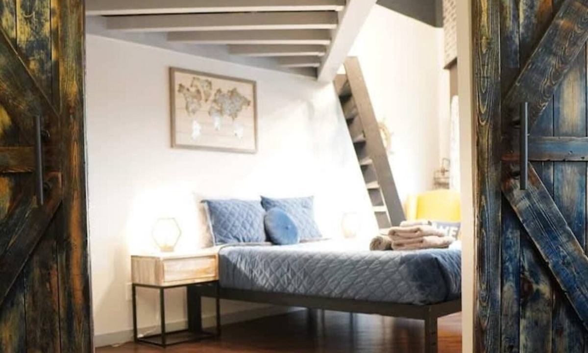 Niles Apartment | Rivers Edge Lofts - Unit 4