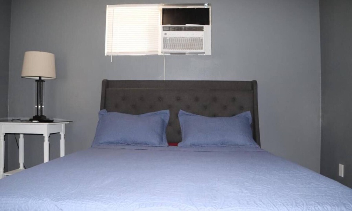 San Jacinto Apartment | Spacious 2-Bedroom Retreat in San Jacinto; Sleeps 6, AC & Pet-Friendly