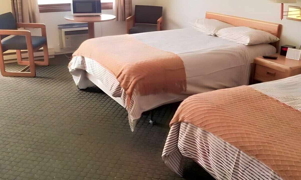 Wisconsin Rapids Apartment | Unit #21 - Snooze Motel