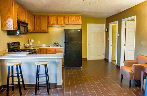 Georgetown Hotel | 2-Star Hotel ∙ Comfort Suites Georgetown