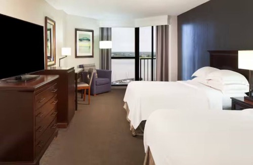 Nassau Bay Hotel | 3 Units Perfect getaway offering comfort, convenience, and lakeside serenity