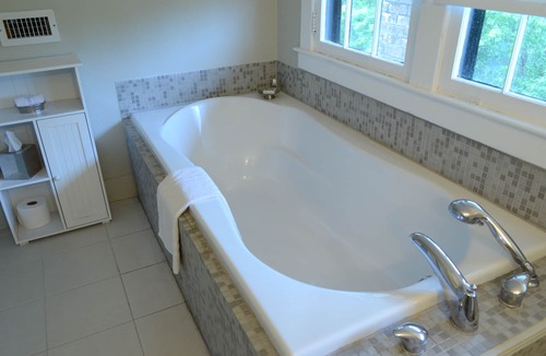 Mount Dora Bed & Breakfast | Adora Inn