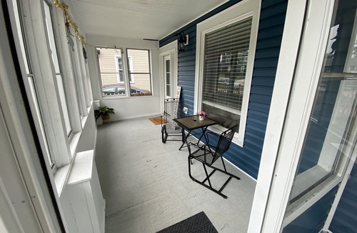 Michigan City House | Big Family House 5 Minutes from Lake Michigan/Blue Chip Casino/Brewery/Wineries!