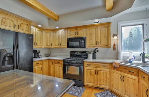 Schofield House | Blue Heron Oar’asis- 3BR Riverfront + Kayaks