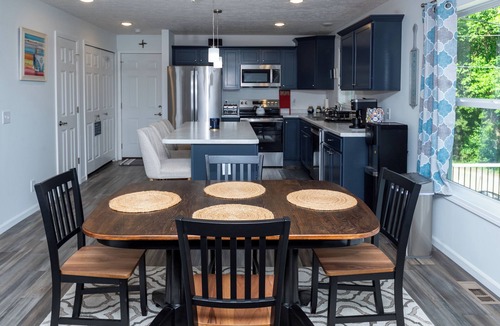 Sister Lakes House | Briona Dreams - Brand new 4 bedroom home on Magician Lake with modern amenities.