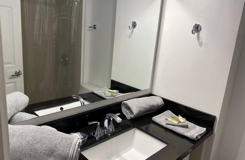 Galt Mile Hotel | Charming 1-bedroom hotel in delightful Fort Lauderdale. Direct ocean view.
