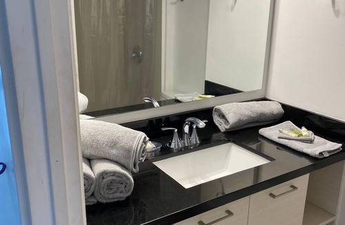 Galt Mile Hotel | Charming 1-bedroom hotel in delightful Fort Lauderdale. Direct ocean view.
