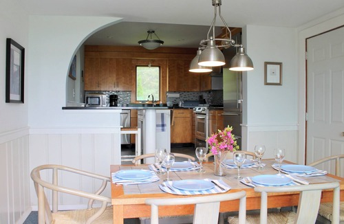 Lagoon Heights House | Charming Waterfront 2-bedroom house in beautiful Vineyard Haven