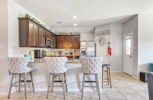 Katy House | Chic & Relaxing Katy Escape w/Community Pool!