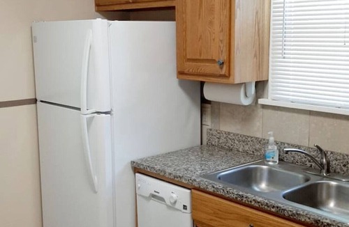 Cape Girardeau House | College town Charm: Minutes from Downtown Cape