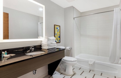Watervliet Hotel | Comfort Inn & Suites