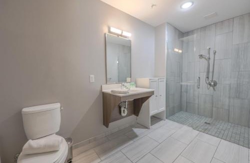 Downtown Boston Apartment | Downtown Designer Home Keyless Washer and Dryer