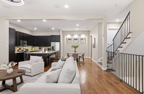 East Downtown Houston House | Downtown Getaway Minutes to Daikin Park!