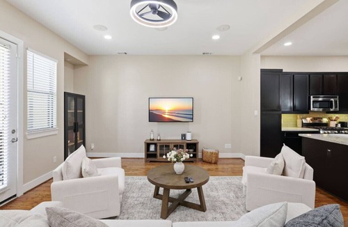 East Downtown Houston House | Downtown Getaway Minutes to Daikin Park!