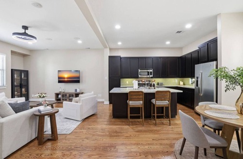 East Downtown Houston House | Downtown Getaway Minutes to Daikin Park!