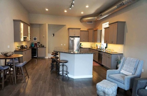 Historic Downtown La Crosse Apartment | Downtown La Crosse Loft: Modern Comfort & Style