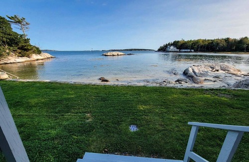 Southport Cottage | Experience coastal living at Sea Mist, a 4-bedroom retreat in beautiful Southport, ME.