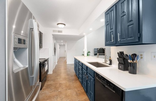 Flower Mound House | Flower Mound 4BR | BBQ + Playset, Sleeps 8