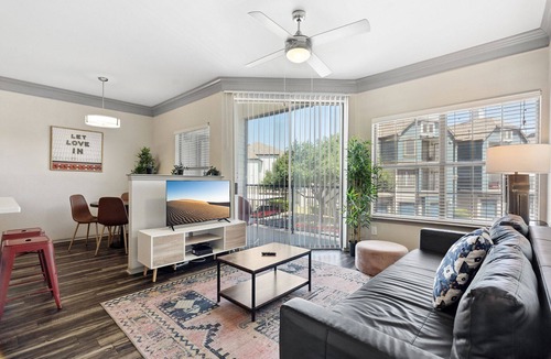North Burnet Apartment | Furnished Apartments Next to the Domain