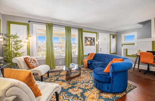 Northeast South Bend House | GAME DAY Haven- Sleeps 10, Near Notre Dame & DT!