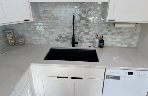 Delray Beach Cottage | Gated Delray Beach cottage, dog friendly, 0,8 walk to downtown 1.8 to beach