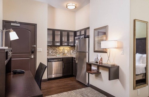 Altoona Apartment | Great Studio | Free Breakfast, Indoor Pool