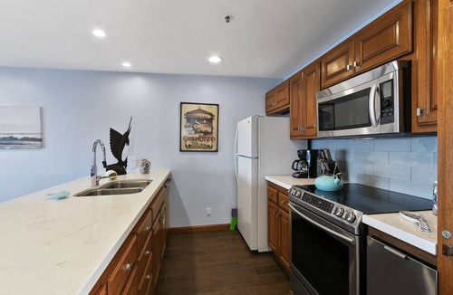 Avalon Condo | H248: Splendid HC Villa +ONLY 1 Step+ Ocean Views+ NEW cart + Electric Fireplace