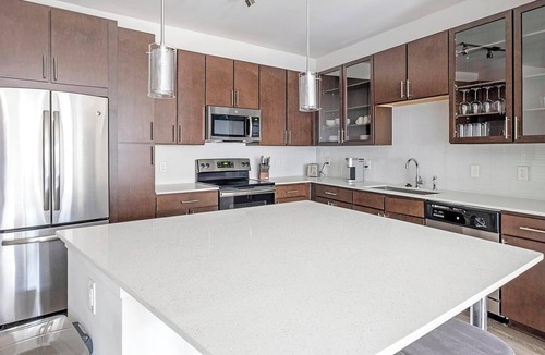 Woodland Heights Apartment | Landing | Beautiful Studio, Yoga Studio, Gym