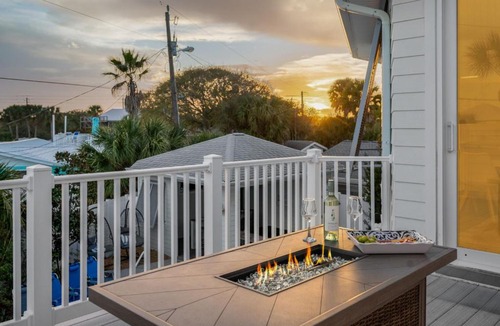 Butler Beach House | Luxury Resort, Near Beach, Heated Pool, Game Room, Hot Tub, Tiki Bar, Pets