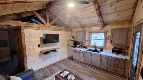 Superior Cabin | Micham's Clark Fork River Retreat - River Front, Mountain View, Fire Pit - Cabin 1