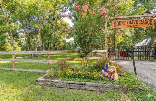 Cedar Lane Resort | Mount Olive Ranch Sleeps 60