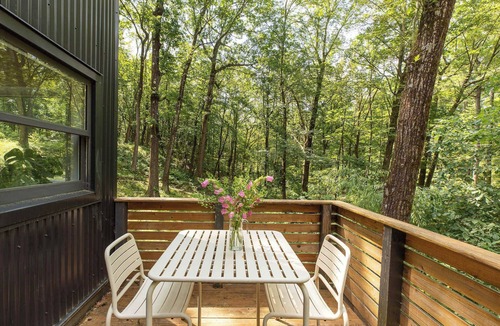 Chatham House | Nordic Cabin - Light-Filled & Spacious with Firepit