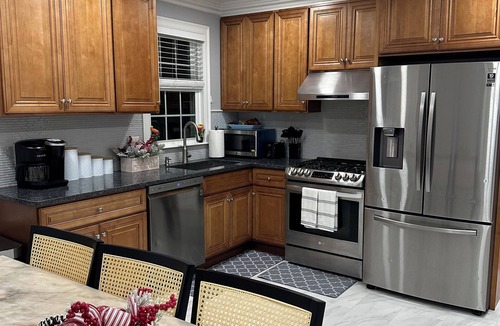 Manchester Apartment | North End Retreat Family
