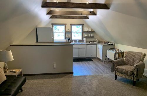 Backus Apartment | Not So Rustic Hideaway