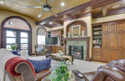 Dickinson Villa | Private Dock + Pier: Luxe Villa on Galveston Bay!