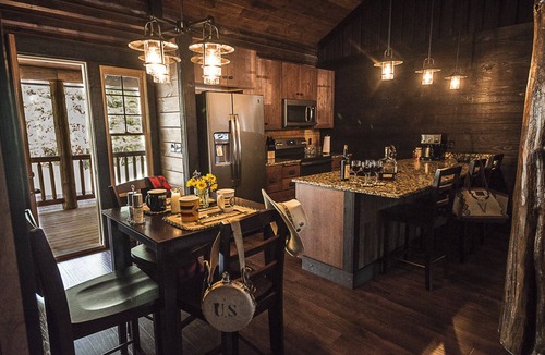 Jardine Cabin | Private Mountain Cabin with Luxury Comfort - Peaceful Escape & Big Sky Views